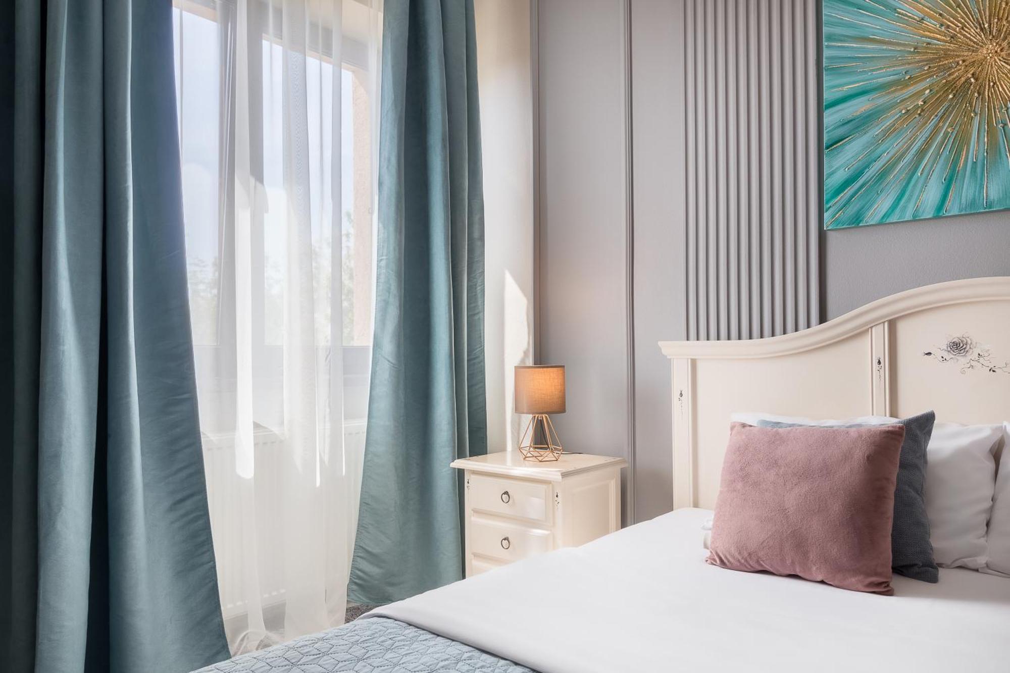 Moonlight Central Apartments Oradea Εξωτερικό φωτογραφία