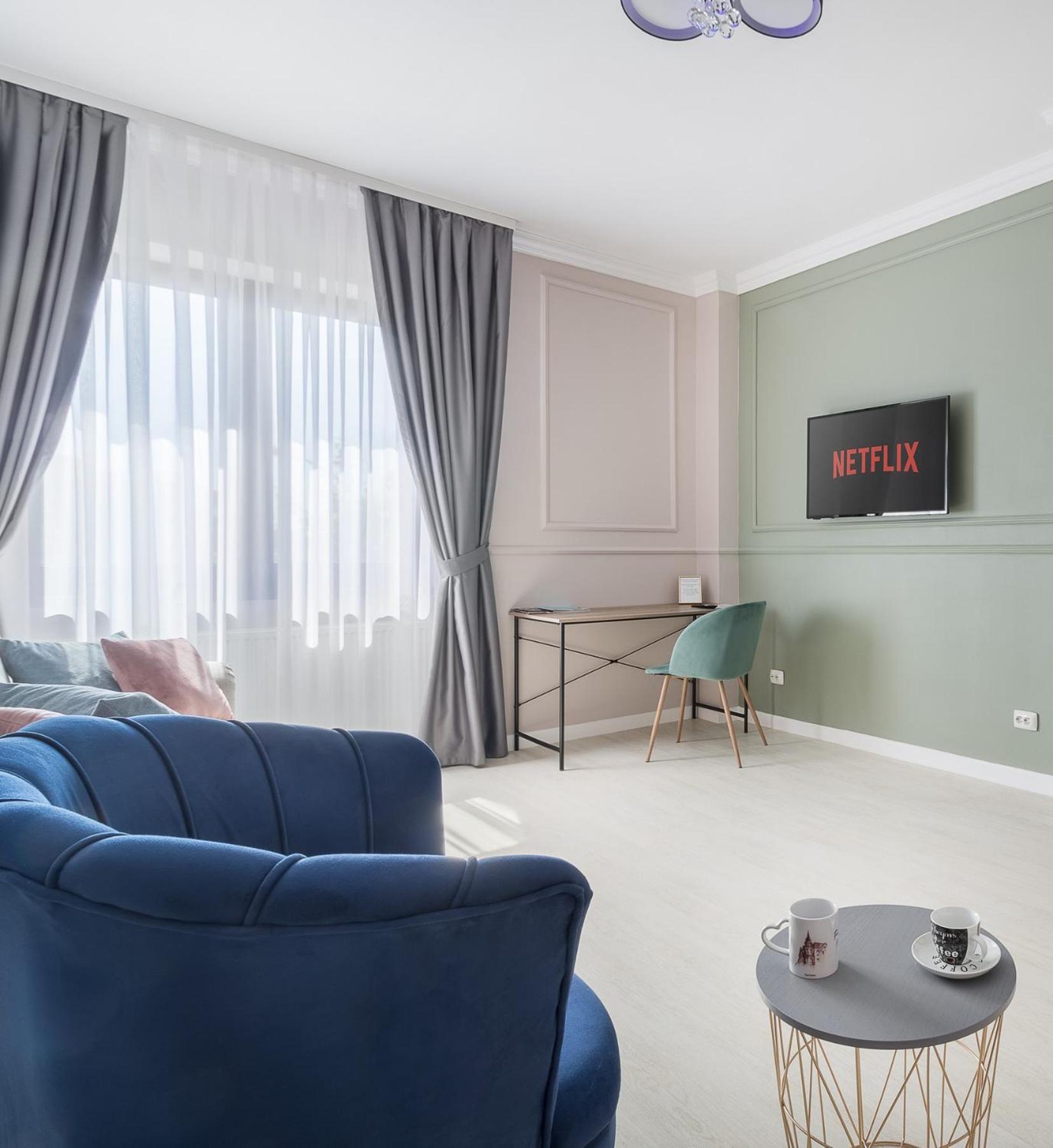 Moonlight Central Apartments Oradea Εξωτερικό φωτογραφία